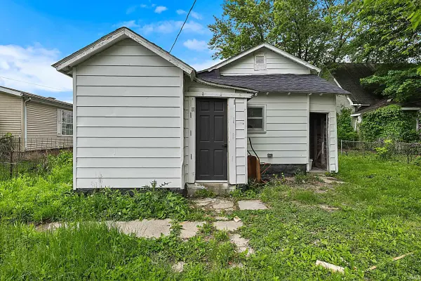 118 McClellan ST, Windfall, IN 46076