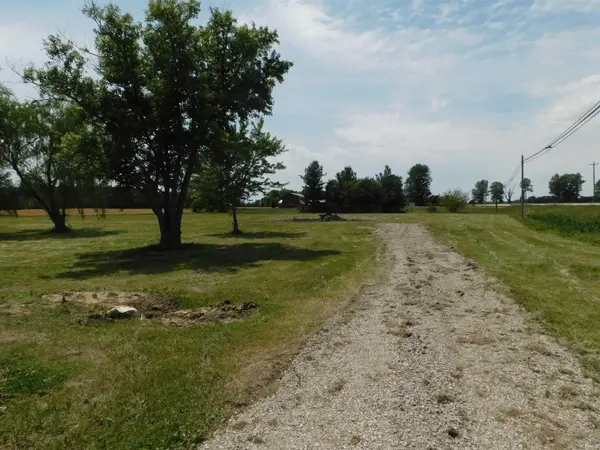55 S Bilyeu RD, Campbellsburg, IN 47108-9112
