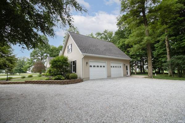35 N 300 W ***, Winchester, IN 47394