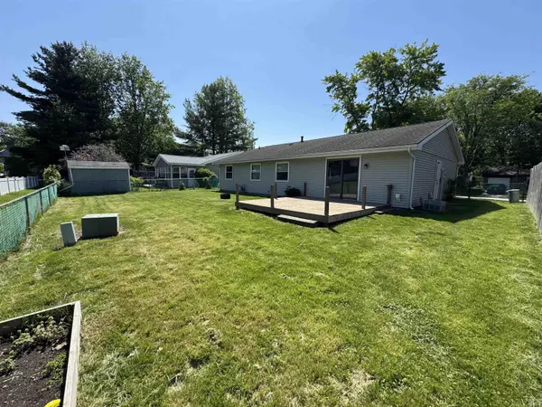1957 Broadford DR, South Bend, IN 46614