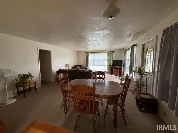 1104 N 8th ST, Mitchell, IN 47446