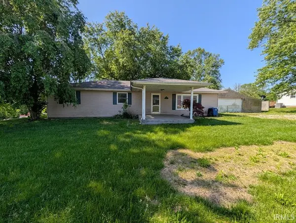 104 E Hancock AVE, Mitchell, IN 47446-1127