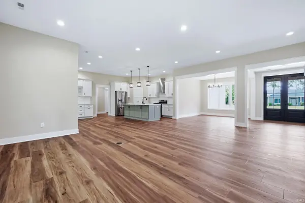 8078 E Country Club LN, Syracuse, IN 46567