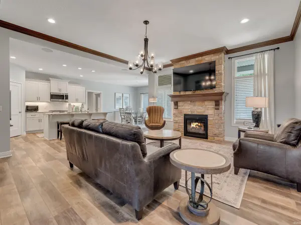 252 Elderwood CT, Fort Wayne, IN 46845