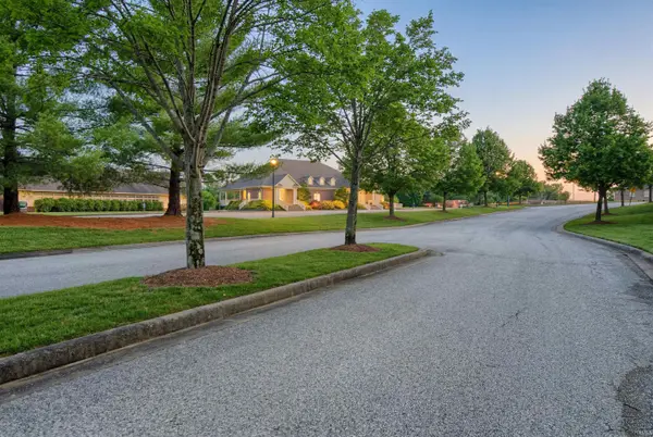 4529 Sierra DR, Boonville, IN 47601