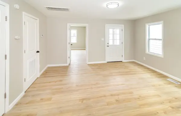 217 E Oregon ST, Evansville, IN 47711