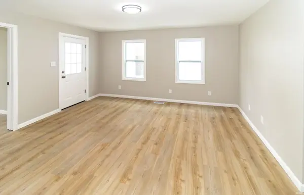 217 E Oregon ST, Evansville, IN 47711