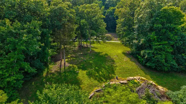 18040 Magnet Valley RD, Magnet, IN 47520