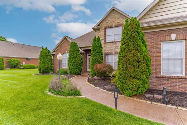 2084 Long Cove CIR, Newburgh, IN 47630-8413