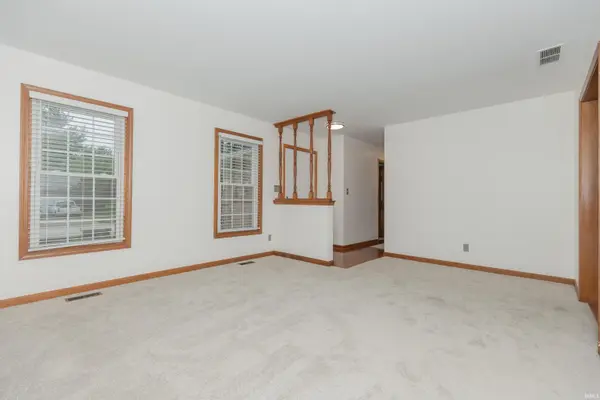 4339 N Iroquois DR, Evansville, IN 47711