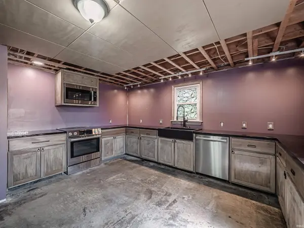 205 S Mariah ST, Winslow, IN 47598