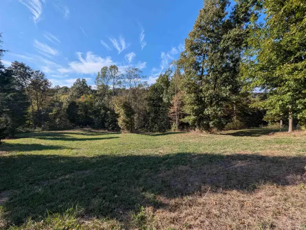 +/- 3.5 acres Chicken Farm RD, Shoals, IN 47581