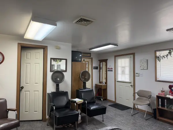 2900 W SR 64 ***, Princeton, IN 47670