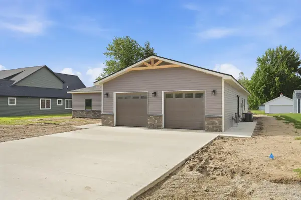 1005 Joanna CT, Garrett, IN 46738