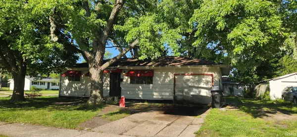 226 N Lombardy DR, South Bend, IN 46619