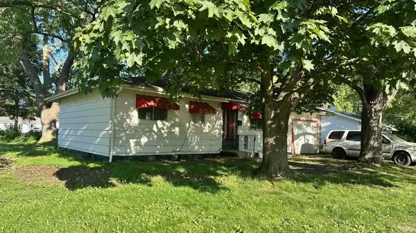 226 N Lombardy DR, South Bend, IN 46619