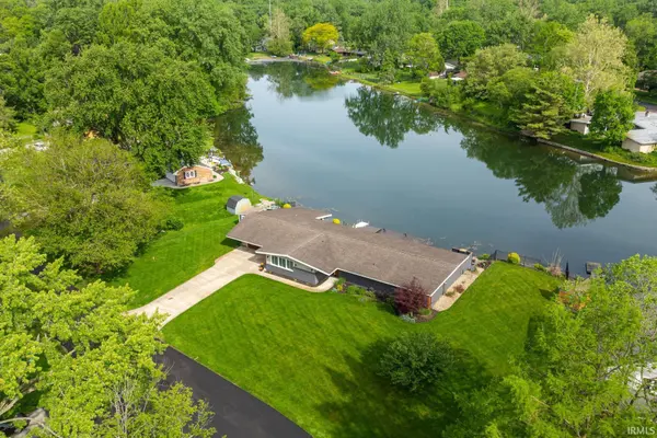 17575 Juday Lake DR, South Bend, IN 46635-1762