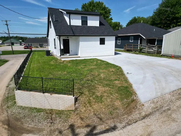 716 S 9th ST, Petersburg, IN 47567