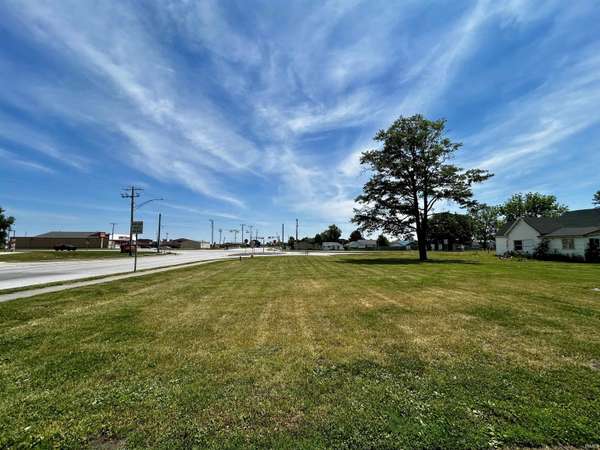 Market ST, Monon, IN 47959