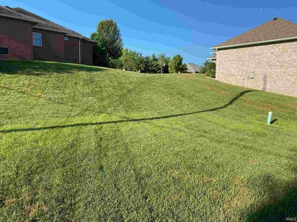 3868 E Regents CIR, Bloomington, IN 47401