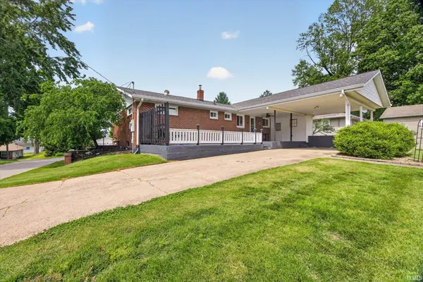 291 W Davis ST, Bloomfield, IN 47424