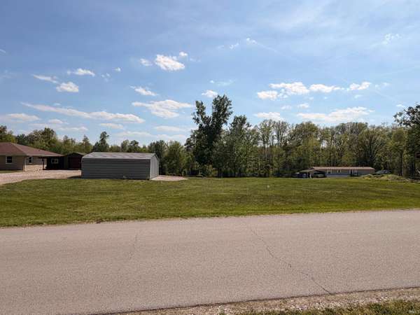 5795 W County Road 1350 S ***, Jasonville, IN 47438