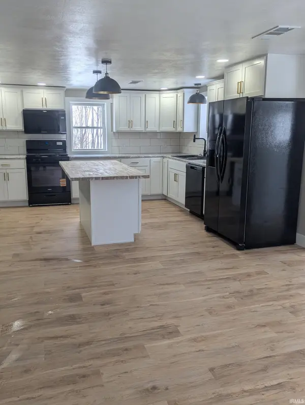 308 Bellevue ST, New Carlisle, IN 46552