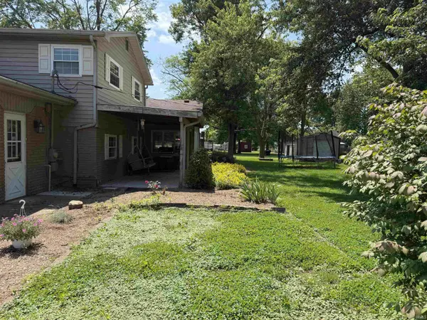 1890 Oak ST, Linton, IN 47441