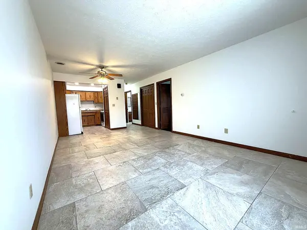 822 Woodlawn AVE #D, Monticello, IN 47960
