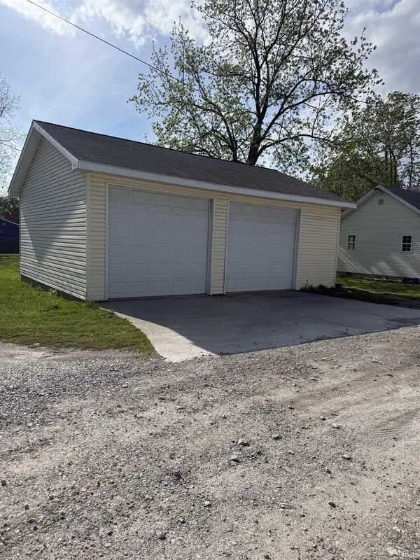 1101 W McClurg ST, Frankfort, IN 46041