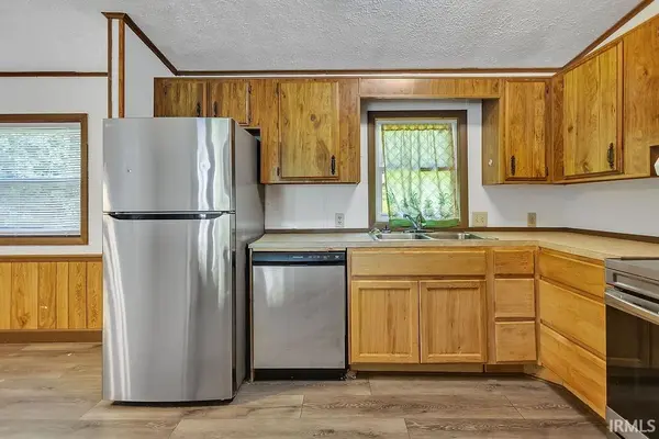 1209 Green Tree LN, Bloomington, IN 47403