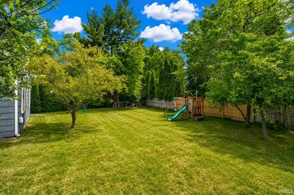 1507 Westmoor Pkwy, Goshen, IN 46526-2065