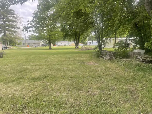 11953 W Kenilworth LN, Monticello, IN 47960-8131