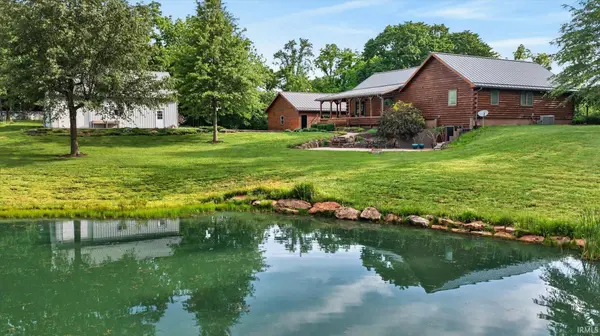 15597 Buck Knob LN, Loogootee, IN 47553-0000