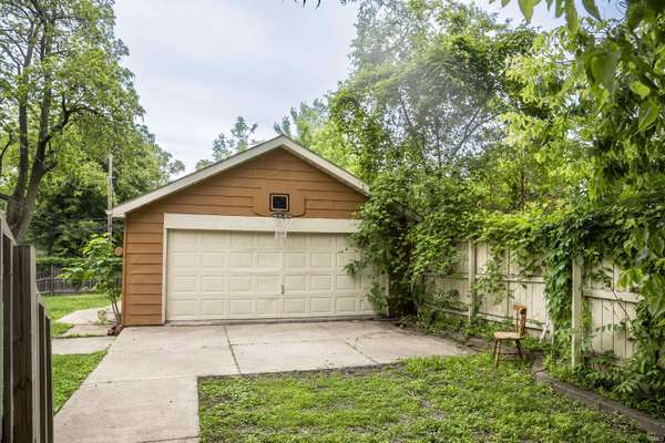 1332 W Washington BLVD, Fort Wayne, IN 46802-4113