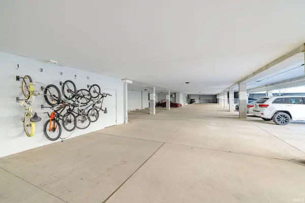 116 W Mishawaka AVE #204, Mishawaka, IN 46545