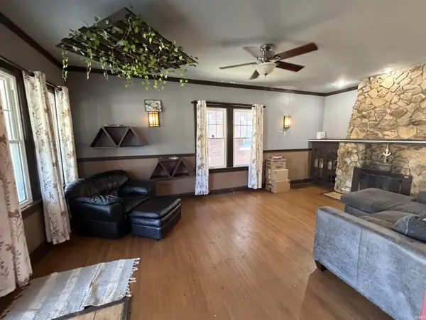 704 S Harlan AVE, Evansville, IN 47714-1915