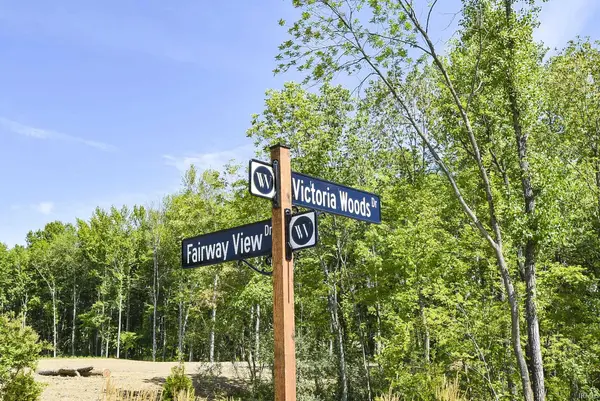 1553 Victoria Woods DR, Victoria Woods, IN 47601