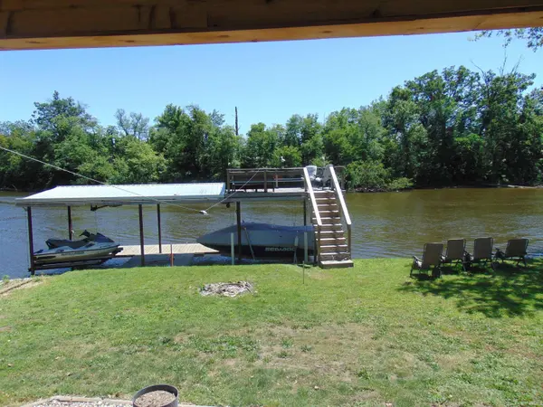 8983 N Shepards Park AVE, Monticello, IN 47960