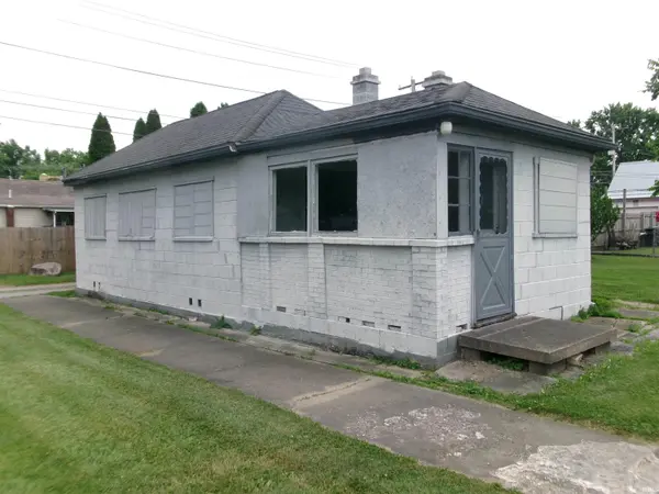 235 E 2ND ST, Peru, IN 46970