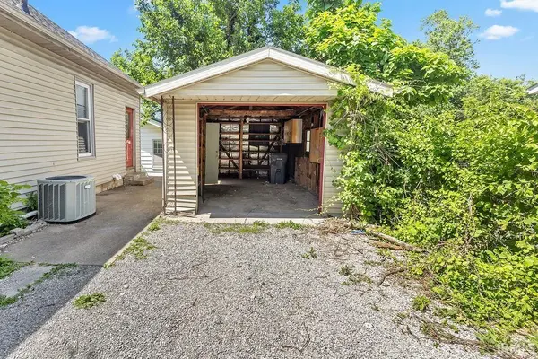 1113 S Washington ST, Bloomington, IN 47401