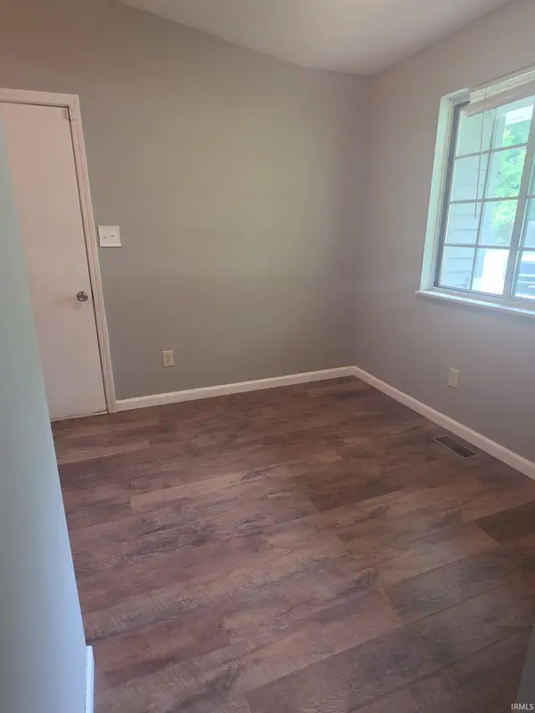 801 N Paddington WAY, Ellettsville, IN 47429