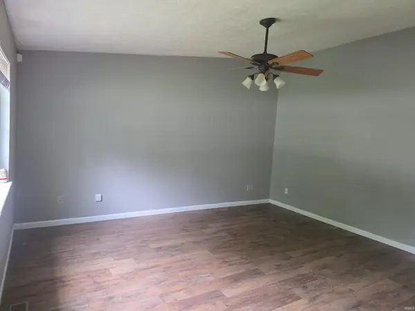 801 N Paddington WAY, Ellettsville, IN 47429