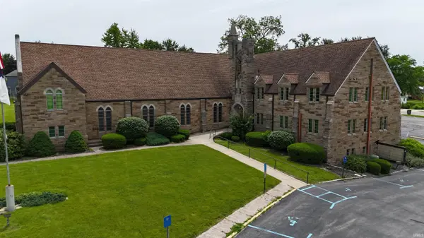 832 E Center ST, Warsaw, IN 46580