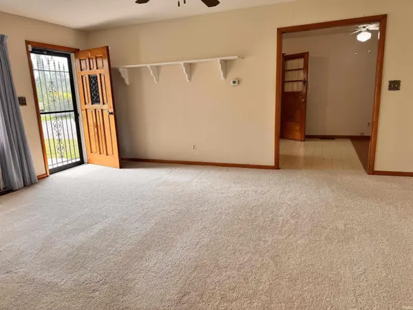 417 S Main ST, Chrisney, IN 47611