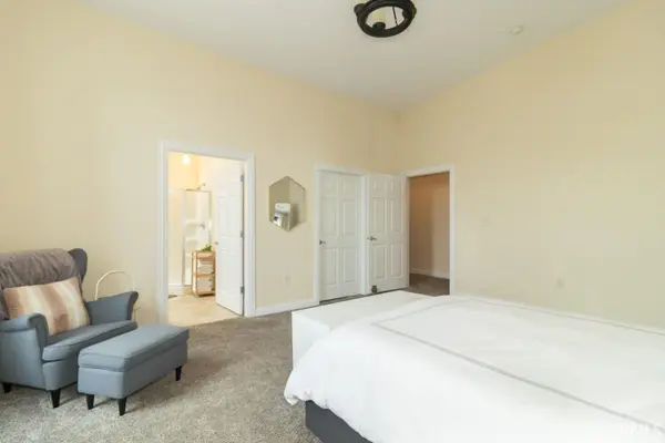 1406 Broad St #101 *** #101, New Castle, IN 47362-4253