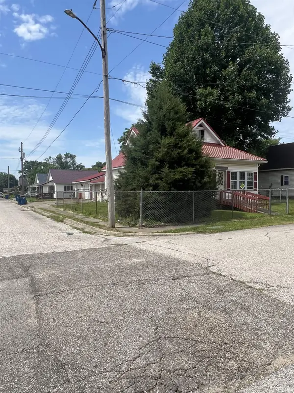 602 Maple ST, Lawrenceville, IL 62439