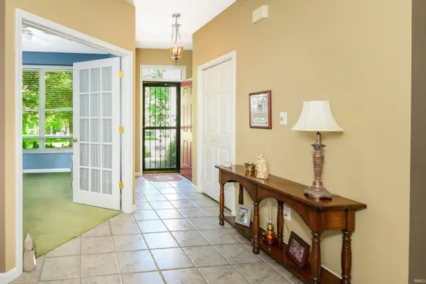 9415 S Harbour Pointe DR, Bloomington, IN 47401