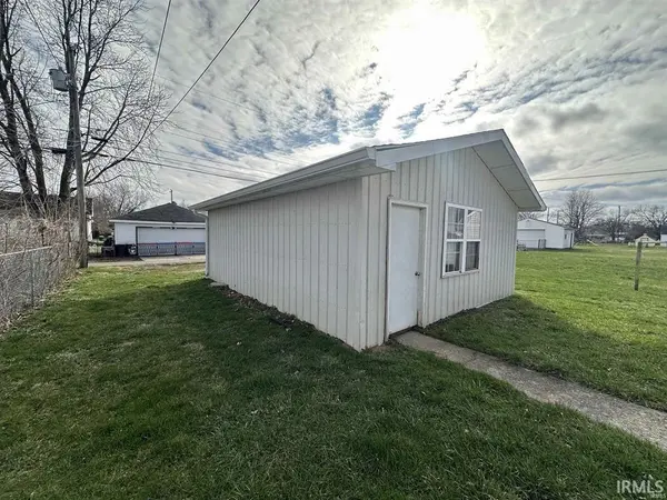 1619 P AVE, New Castle, IN 47362
