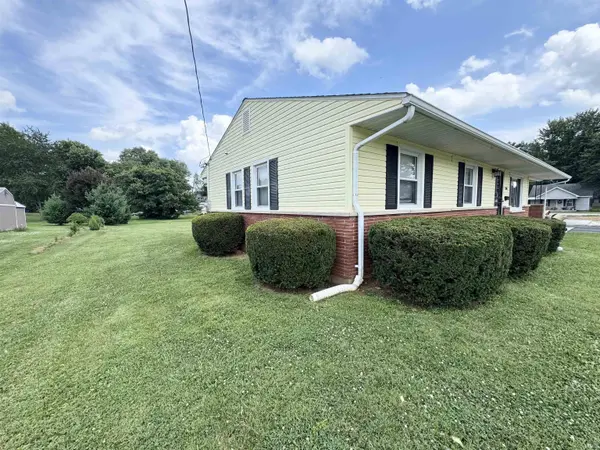 586 S 4TH ST, Orleans, IN 47452